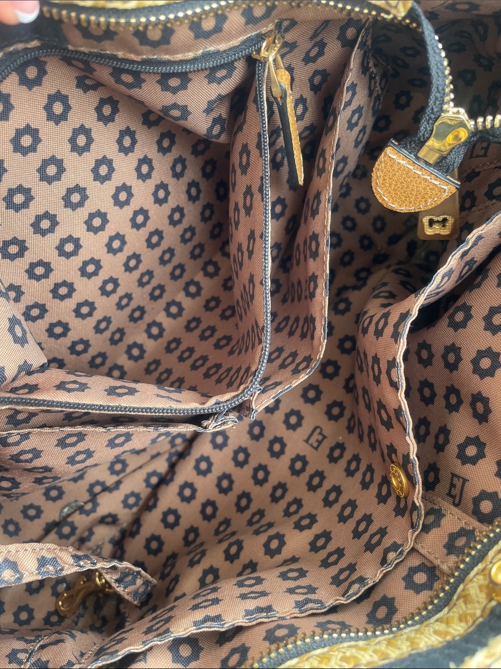 Eric Javits Raffia Black and Tan Striped Shoulder Bag - Picture 5 of 16